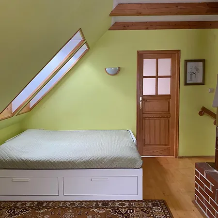 W Dolinie Modrzewi *