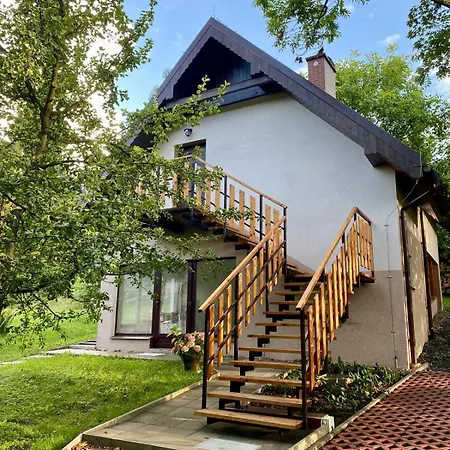 W Dolinie Modrzewi *