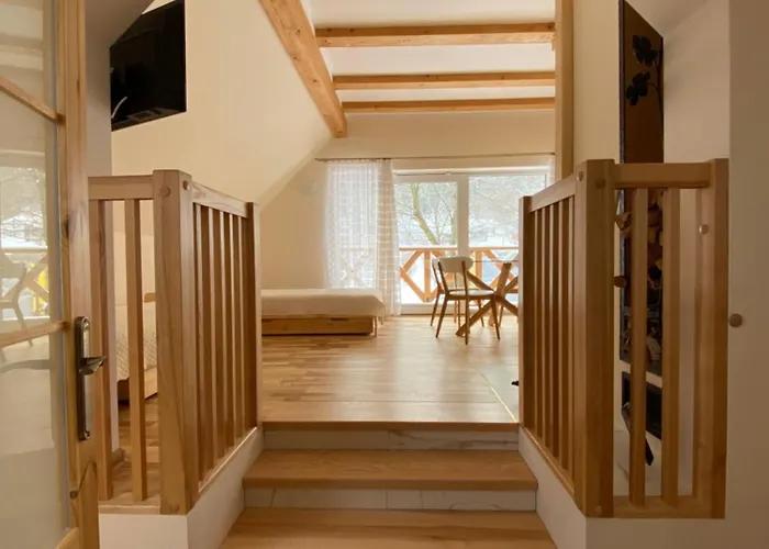 W Dolinie Modrzewi Kamienna Góra