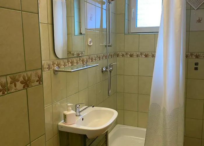 W Dolinie Modrzewi Kamienna Gora