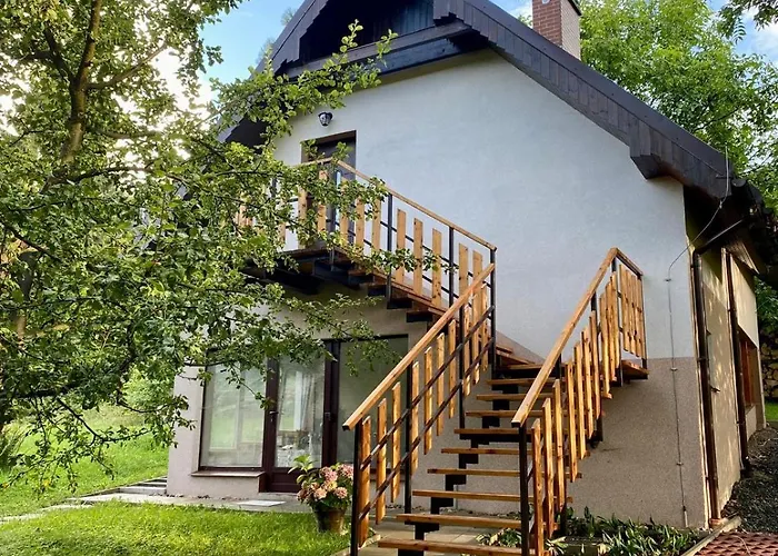 W Dolinie Modrzewi *